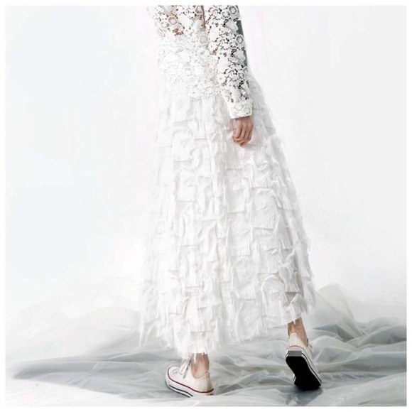 Black & White Eyelash Feathered Skirt - Picture 6 of 8